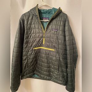 Patagonia pullover puffer